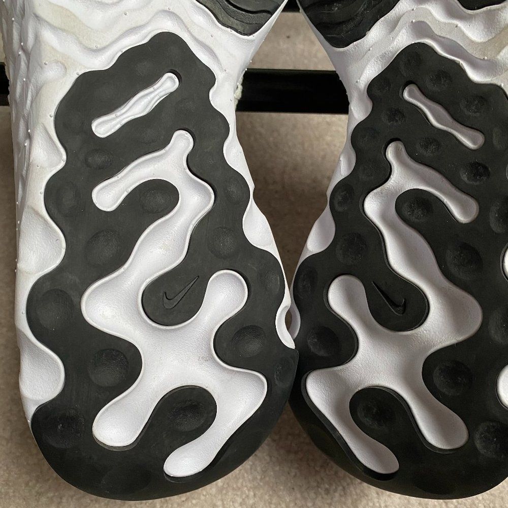 Nike Men React Phantom Run Flyknit 2 Running Shoe… - image 8